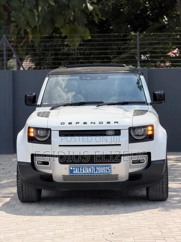 Land Rover Defender 2021 White