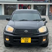 Toyota RAV4 Base FWD 2001 Black for sale
