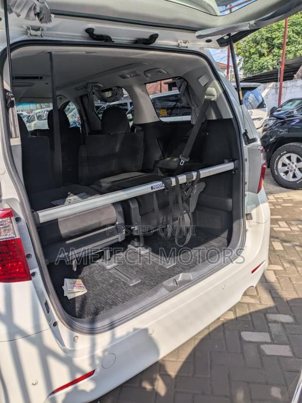 Toyota Alphard 2010 White