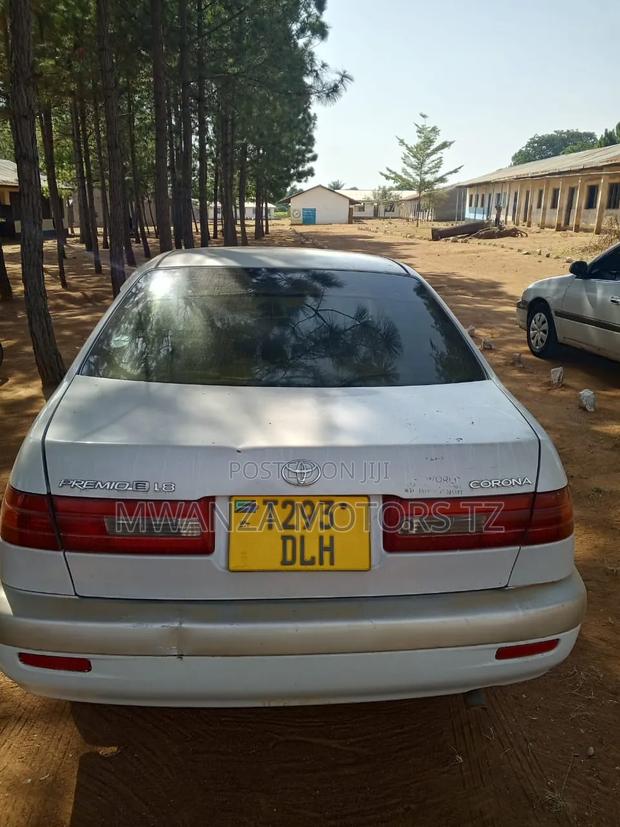 Toyota Corona Premio 1999 White