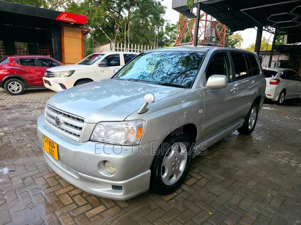 Toyota Kluger 2006 Silver
