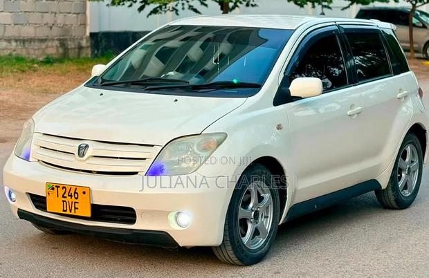 Toyota IST 2005 White