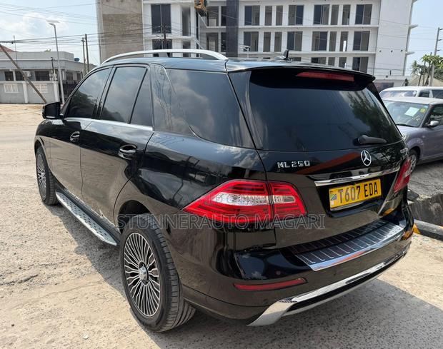 Mercedes-Benz M Class 2014 Black
