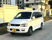 Toyota Noah 2001 White for sale