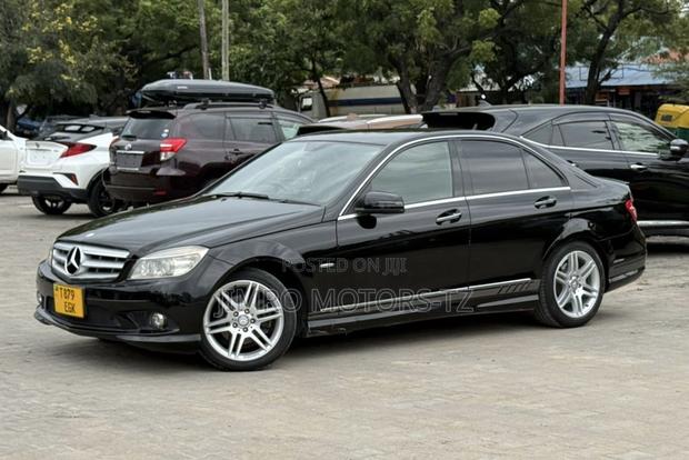 Mercedes-Benz C-Class 2010 Black