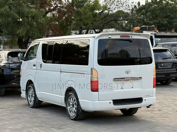 Toyota Harrier 2007 White