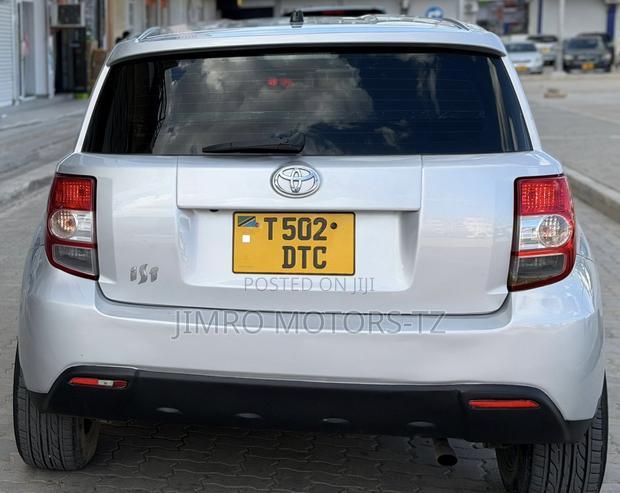 Toyota IST 2007 Silver