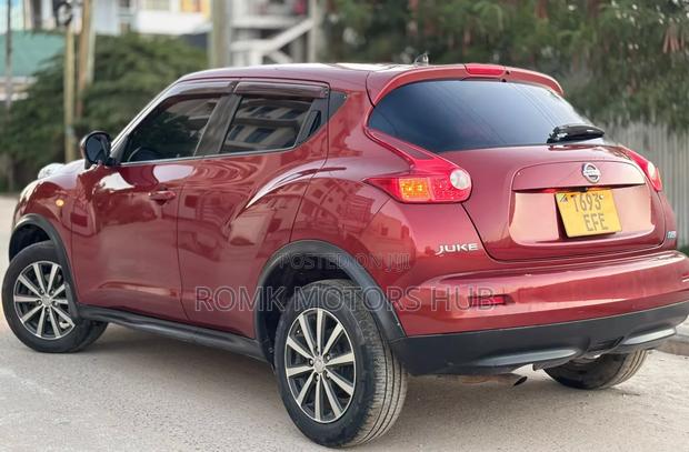 Nissan Juke 2012 Maroon