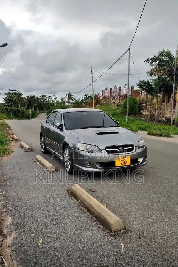 Subaru Legacy 2005 Gray
