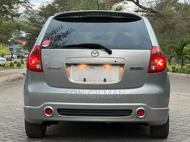 Mazda Verisa 2005 Silver