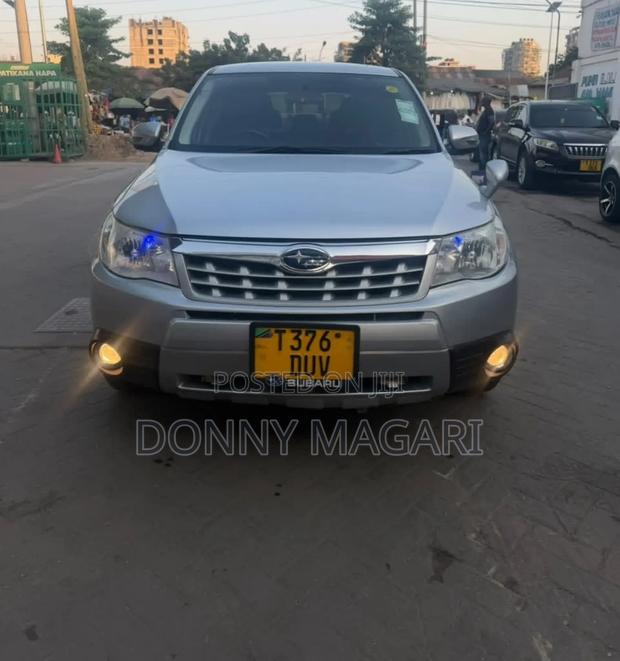 Subaru Forester 2010 Silver