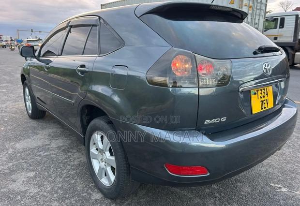 Toyota Harrier 2006 Gray