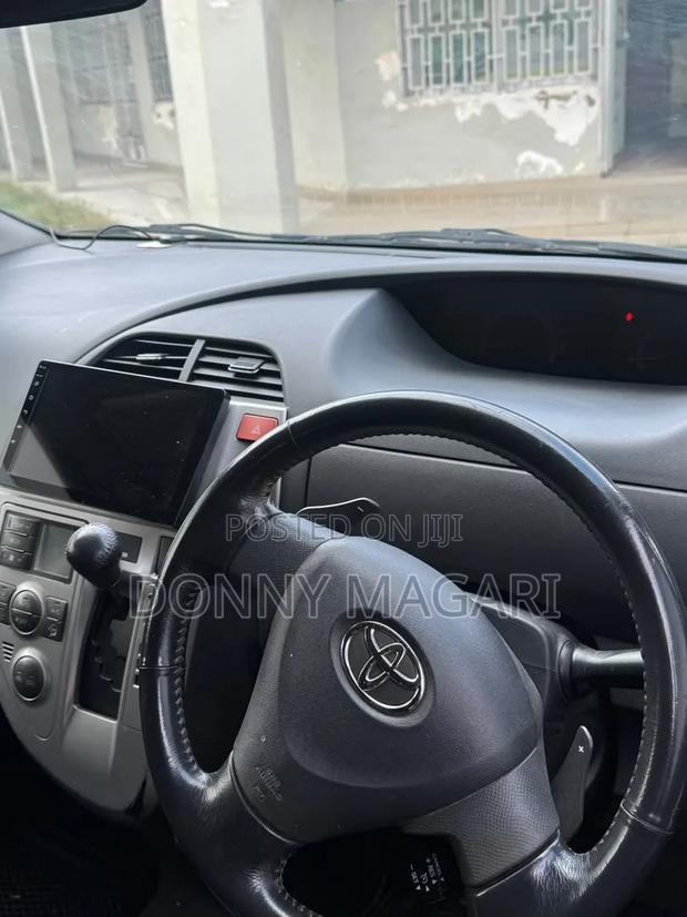 Toyota Ractis 2008 Gray
