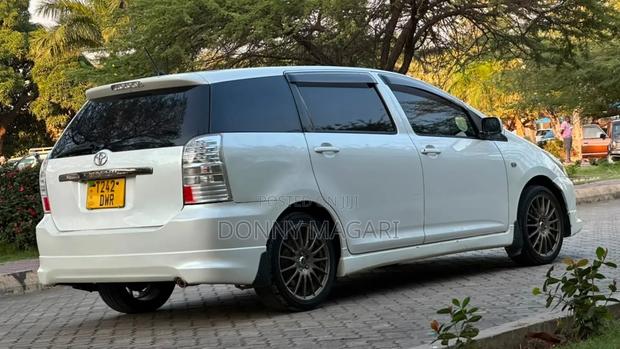 Toyota Wish 2007 White
