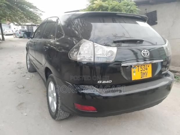 Toyota Harrier 2006 Maroon