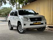 Toyota Land Cruiser Prado 2011 White for sale