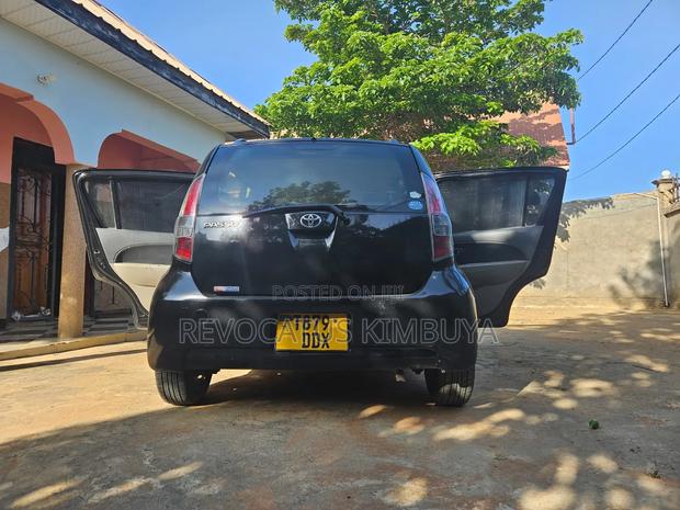 Toyota Passo 2005 Black