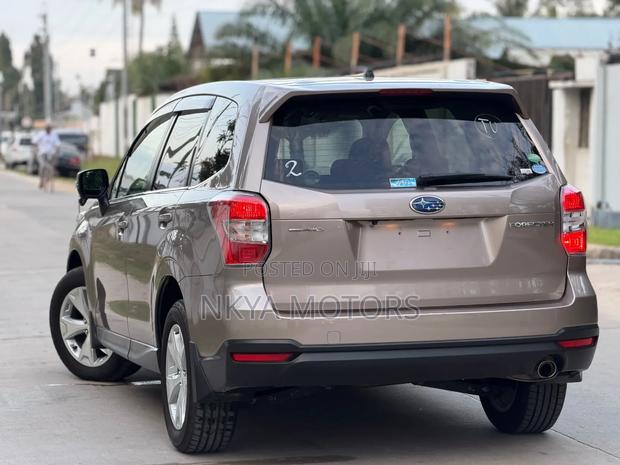 Subaru Forester 2014 Gold