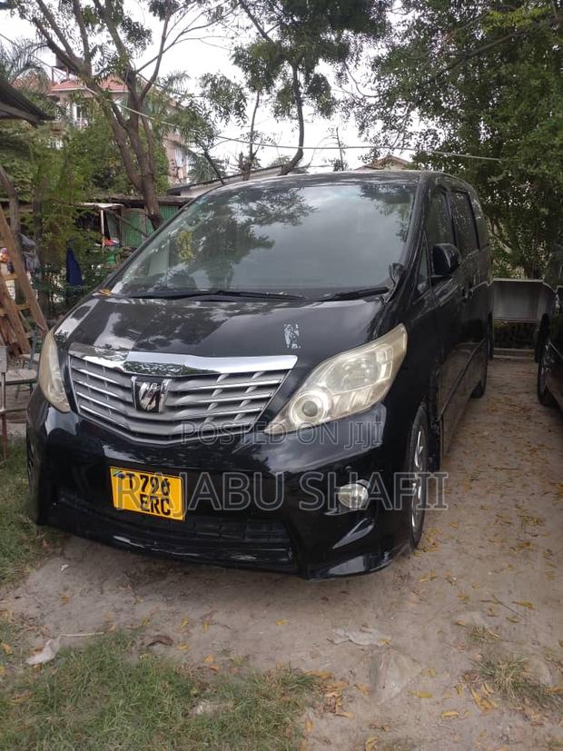 Toyota Alphard 2.4 Petrol FWD 2012 Black