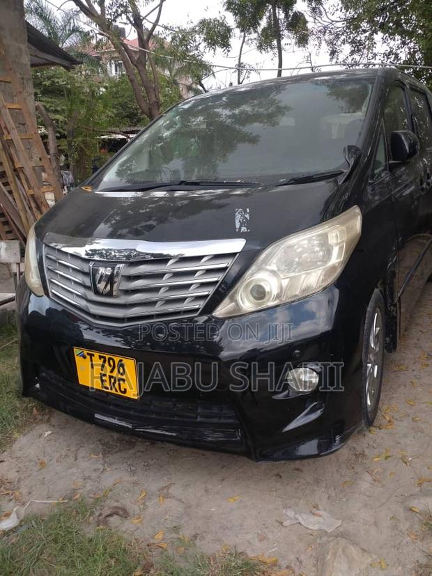 Toyota Alphard 2.4 Petrol FWD 2012 Black