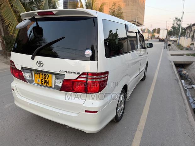 Toyota Alphard 2006 White
