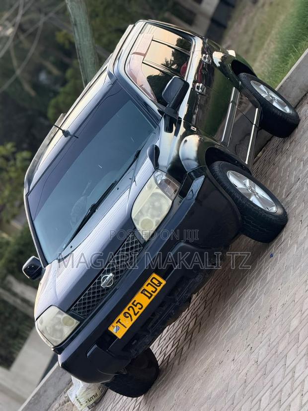 Nissan X-Trail 2.0 2005 Black