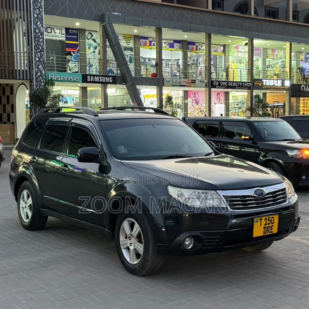 Subaru Forester 2011 Black