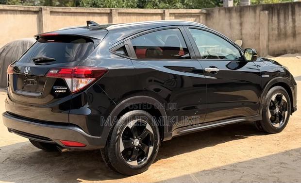 Honda Vezel 2015 Black