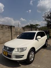 Volkswagen Touareg 2010 White for sale
