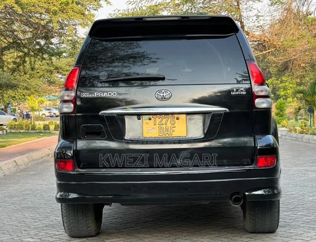 Toyota Land Cruiser Prado 2008 Black