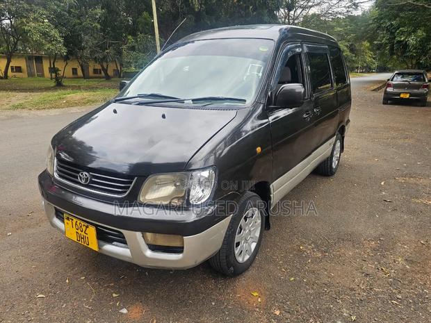 Toyota Noah 2001 Black
