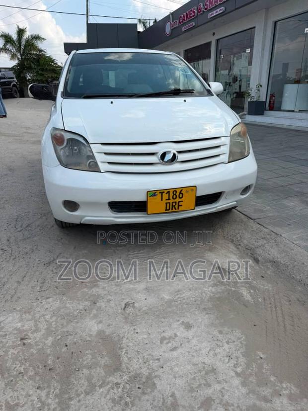Toyota IST 2003 Pearl