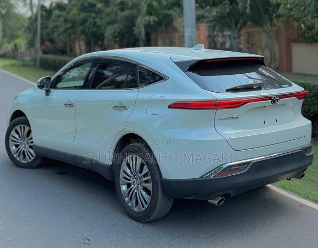 Toyota Harrier 2021 Blue