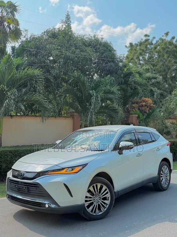 Toyota Harrier 2021 White