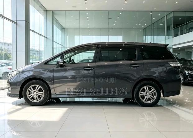Toyota Wish 2013 Gray