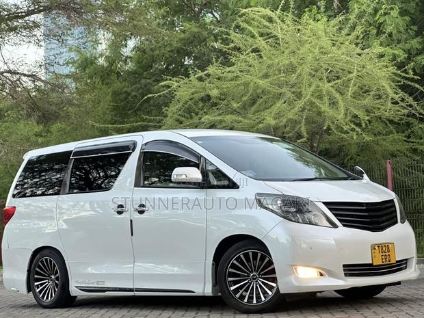 Toyota Alphard 2009 White