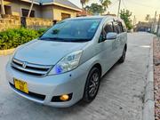 Toyota ISIS 2007 Silver for sale