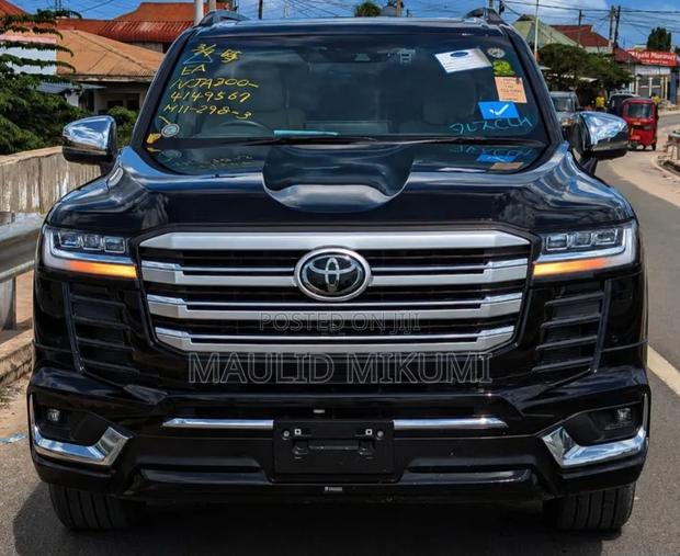Toyota Land Cruiser 2024 Black