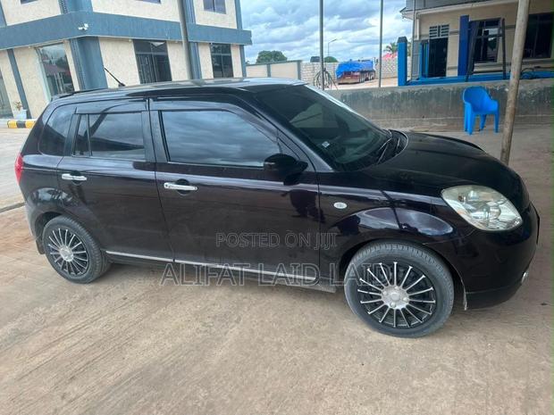 Mazda Verisa 2011 Black