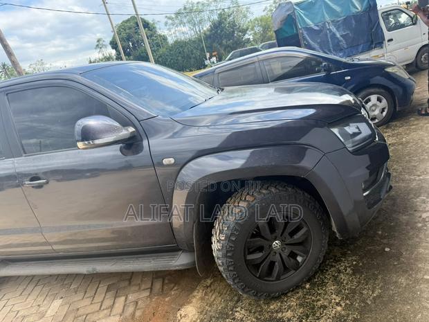 Volkswagen Amarok 2017 Black