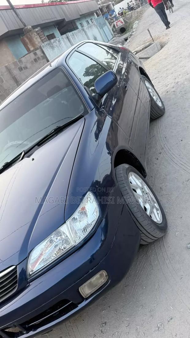 Toyota Corona Premio 2000 Black