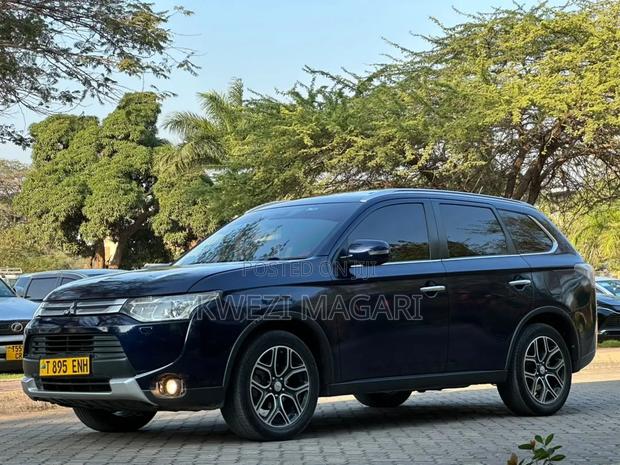 Mitsubishi Outlander 2015 Blue