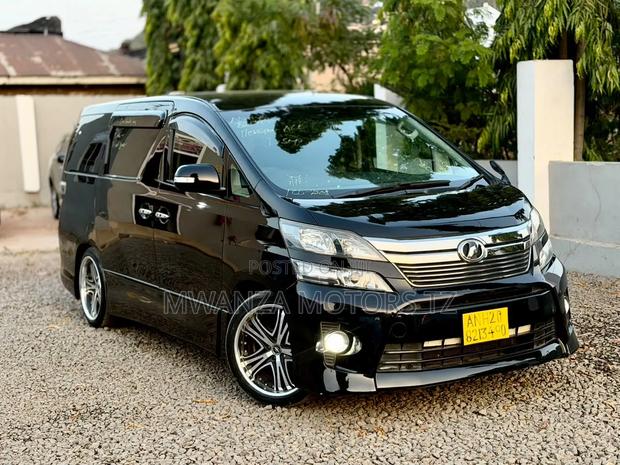 Toyota Vellfire 2009 Black