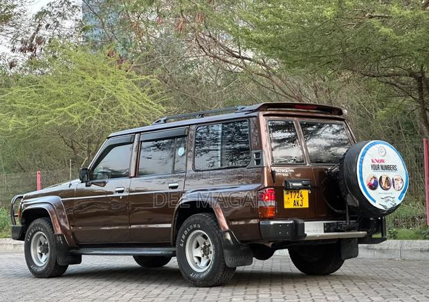Nissan Patrol 1992 Brown