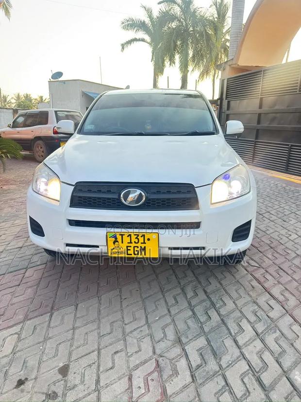 Toyota RAV4 2008 White