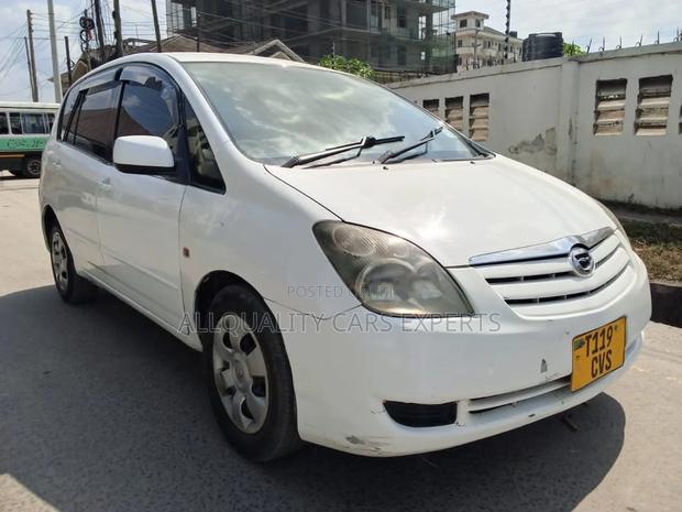 Toyota Corolla Spacio 2003