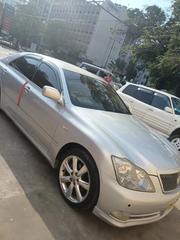 Toyota Crown Royale 2005 Silver for sale