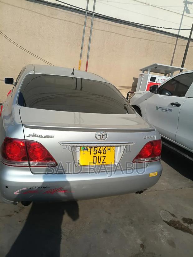 Toyota Crown Royale 2005 Silver