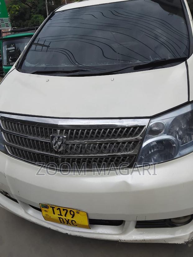 Toyota Alphard 2004 Pearl