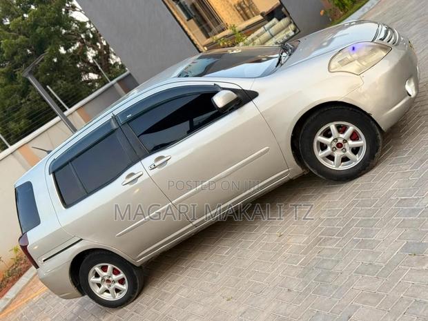 Toyota Raum 1.5 AWD 2004 Silver